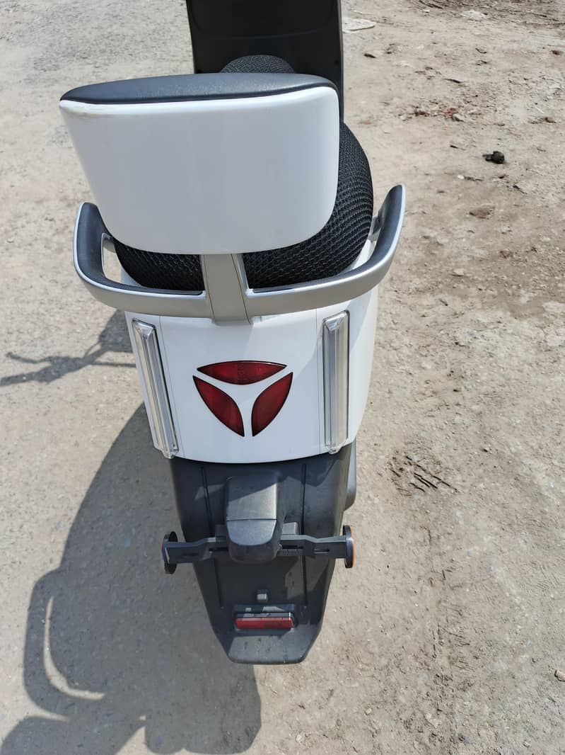 metro yadea E8S range maker 2