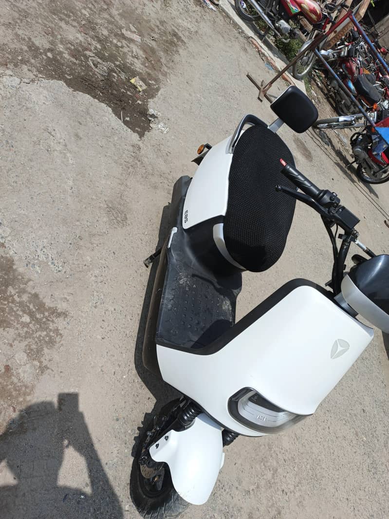 metro yadea E8S range maker 4