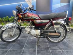 Honda 70CC bike full genuine. 10/10 conditions 0-3-0-7-7-4-7-8-5-9-9