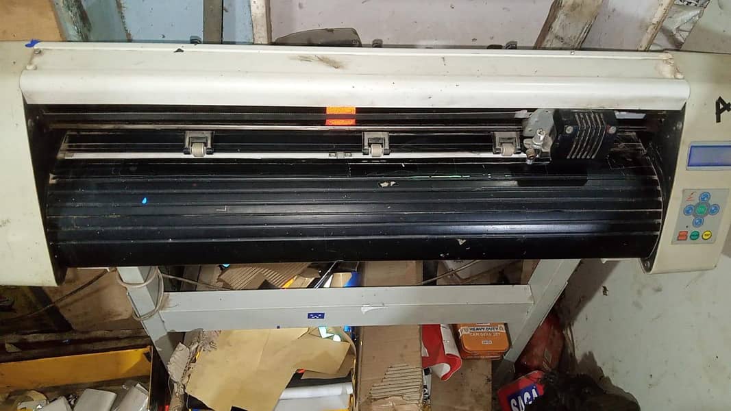 Plotter Number Plate with Computer 0