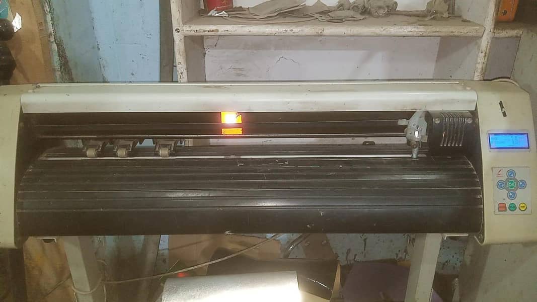 Plotter Number Plate with Computer 4