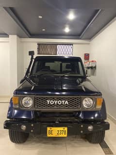 TOYOTA LAND CRUISER 1990