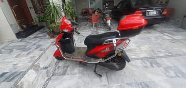 ELECTRIC SCOOTER