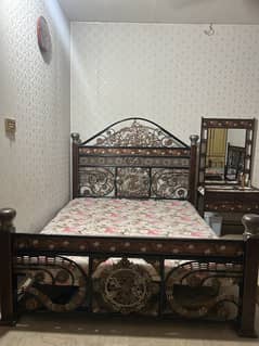 Iron Double Bed Frame / Metal Queen Size Bed and King Size Bed