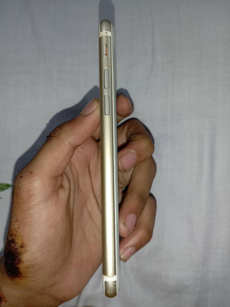 iphone7 pta approved in lush condition 10/10 only battery change 2
