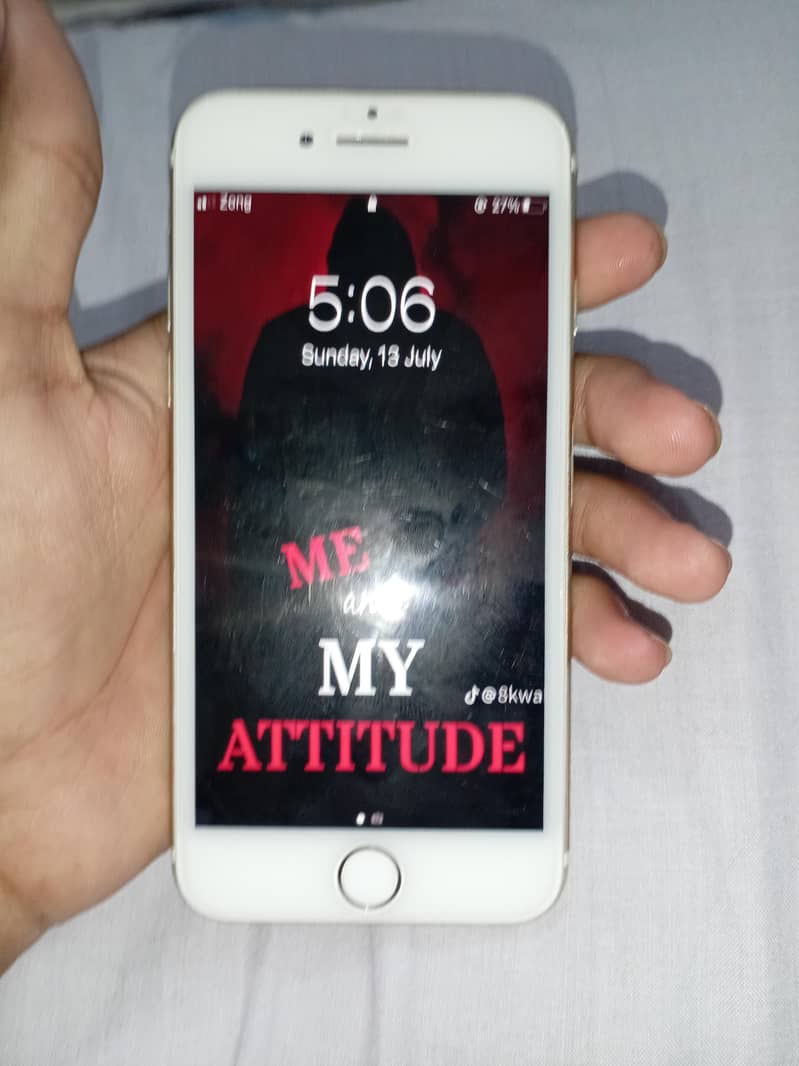 iphone7 pta approved in lush condition 10/10 only battery change 4