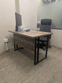 Office Furniture for sell. Like New. Best for offices and Freelancers