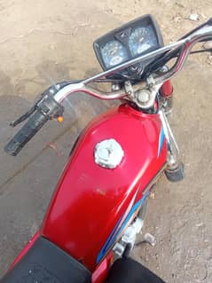 United 125