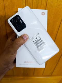 Xiaomi 11t 8/256 with all accessories