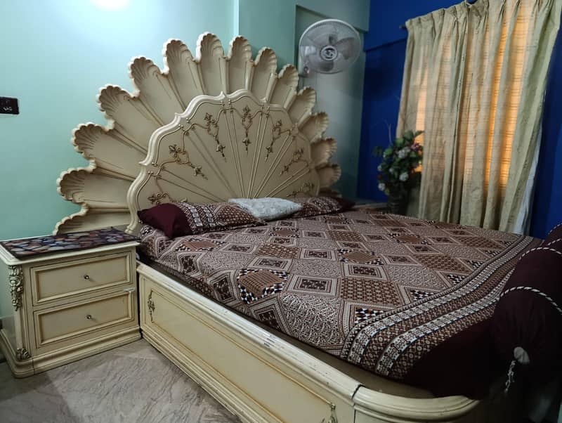 BED SET IN EXCELLENT CONDITION!!! 3