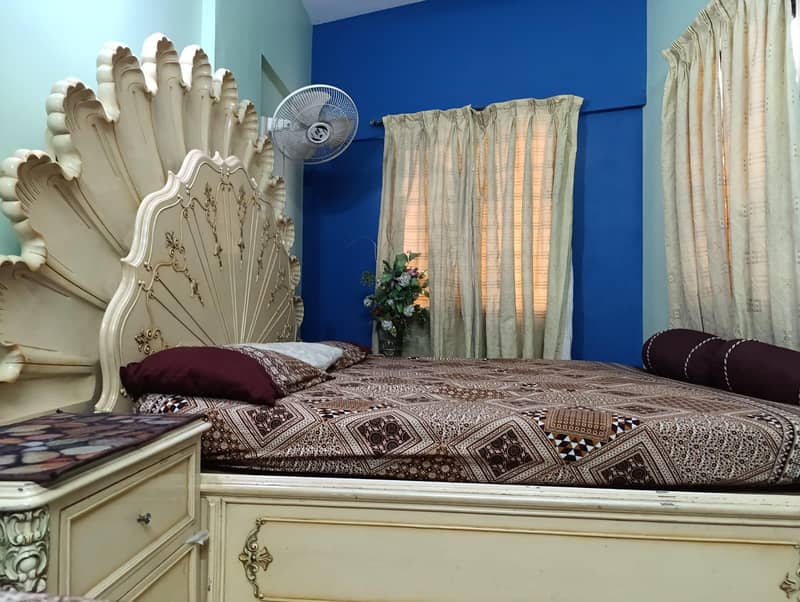 BED SET IN EXCELLENT CONDITION!!! 5