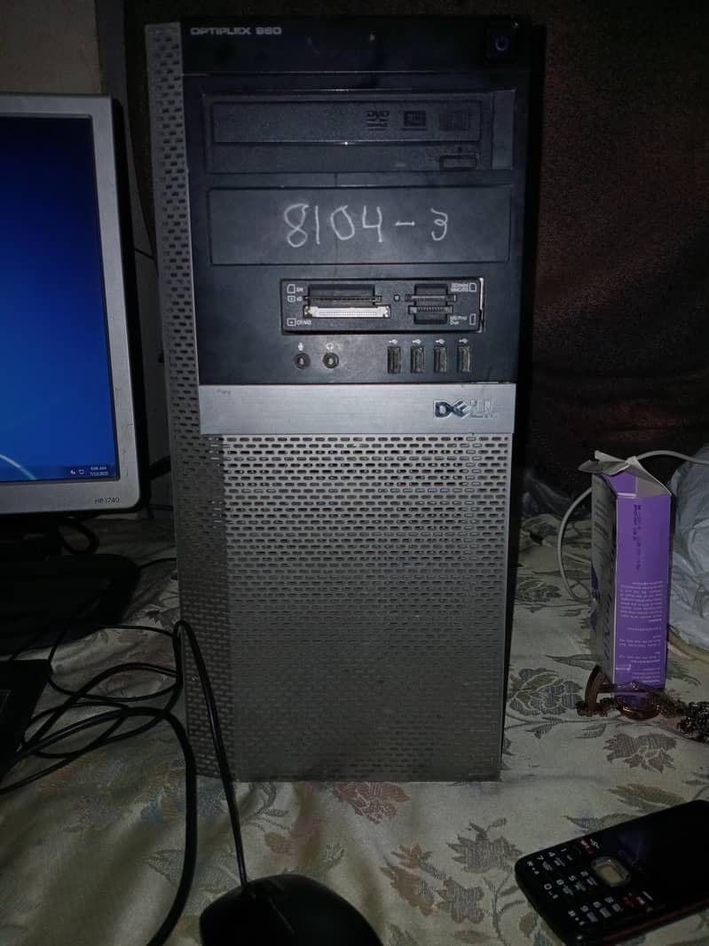 dell cpu core 2 duo with lcd keyboard mouse 10/10 condition 2gb /250 1