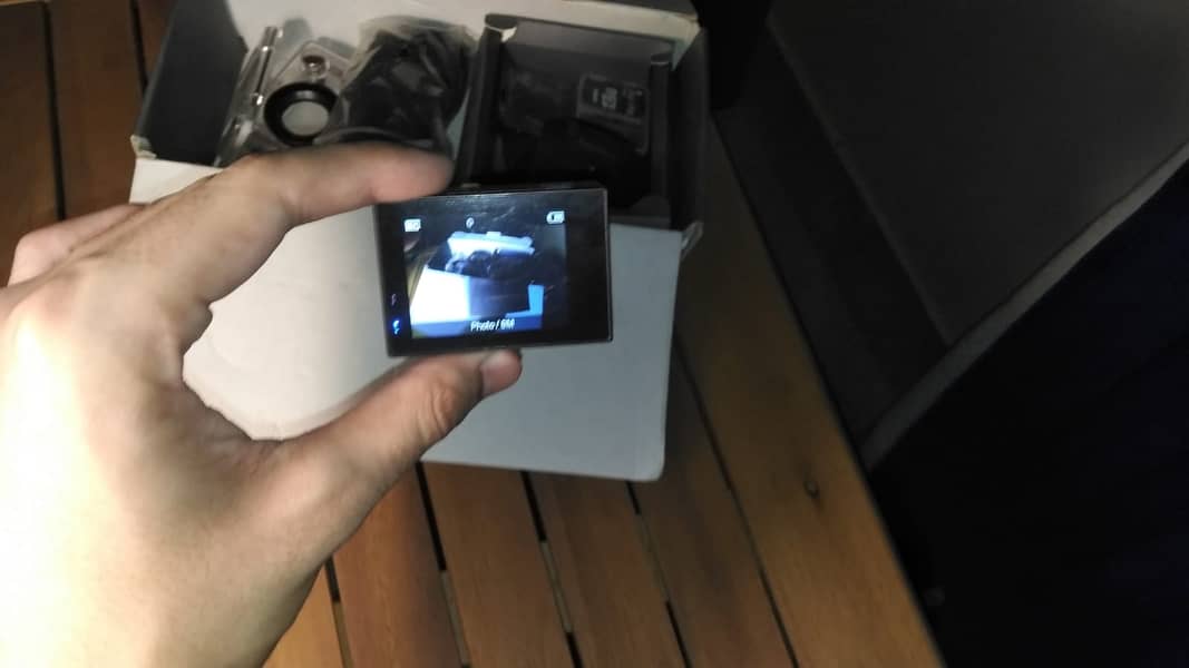 APEMAN A77 4K WATER-PROOF ACTION CAMERA IN 10/10 CONDITION WITH BOX 3