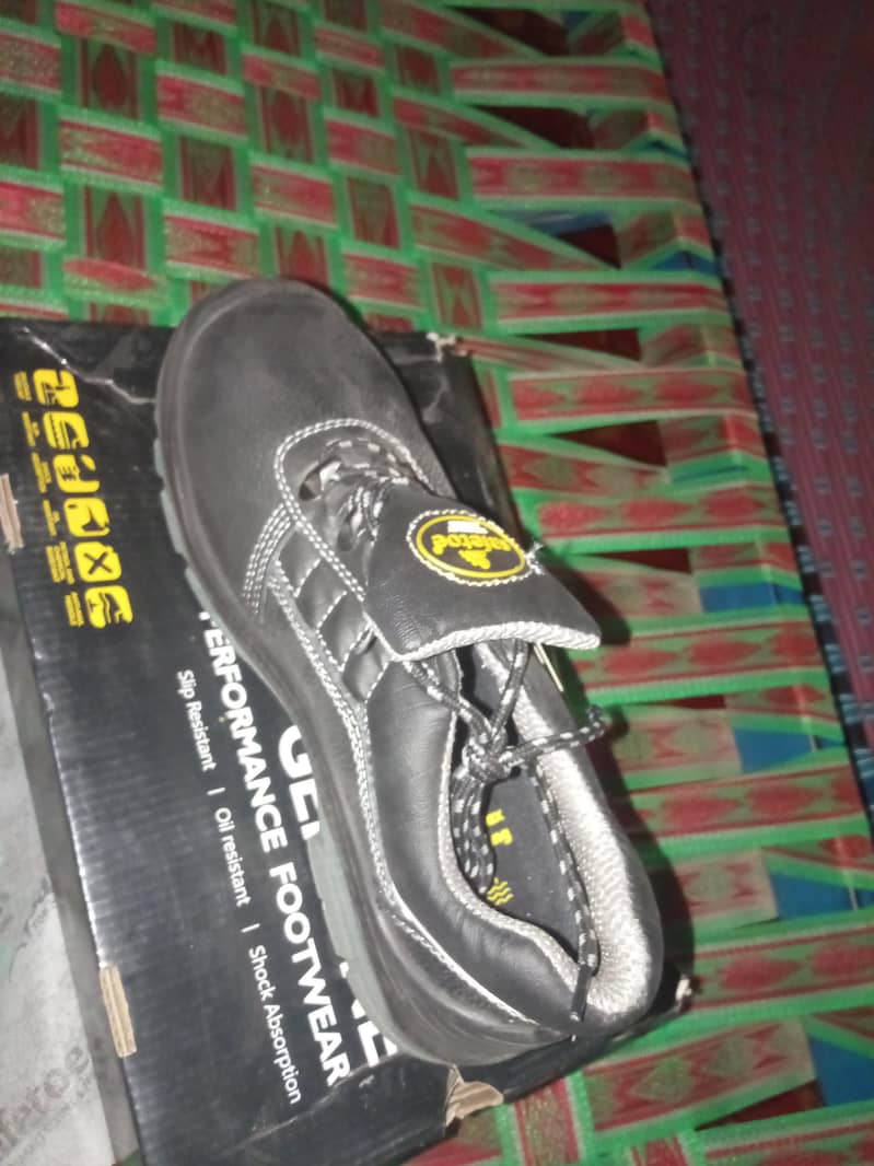 SAFE TOE 6