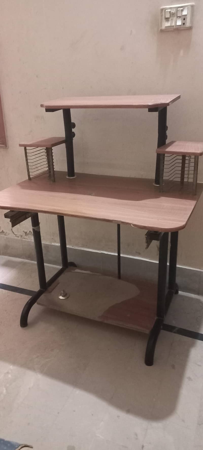 Computer Table 1