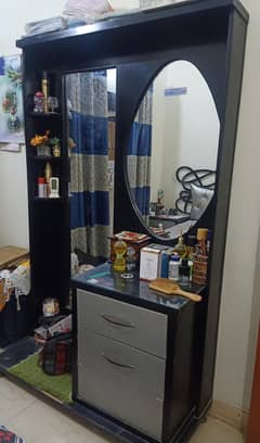 Dressing table