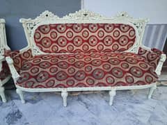 Vintage Carved Wooden Sofa – Elegant and Sturdy (5 seater)