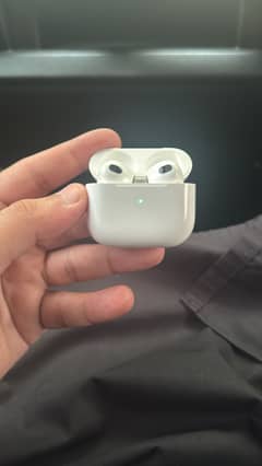 Apples airpods 3 mag safe (wireless charging case )