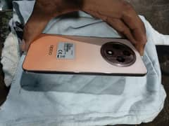 I m selling oppo reno 12 F