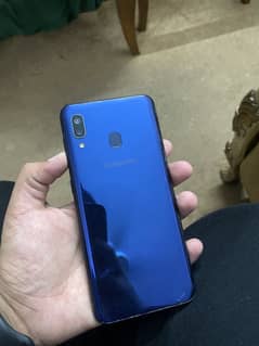 Samsung a20