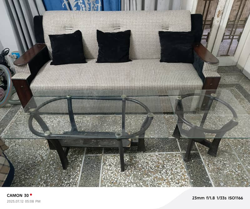 5 seater sofa set with two tables 3