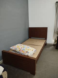 Single bed with Spring mattress