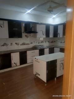 10 MARLA GHAR LIKE NEW