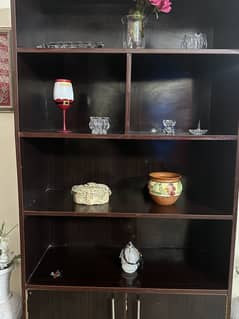 Wooden rack for decoration pieces