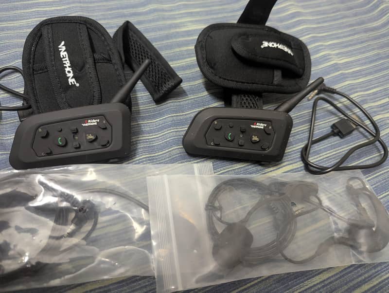 vnetphone v6 helmet bluetooth intercom pair 1 time used only 4