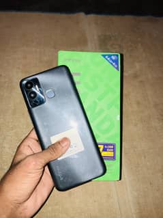 Infinix hot 12 play 4/64 With box