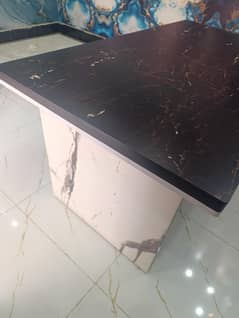 Table & Boss Chair
