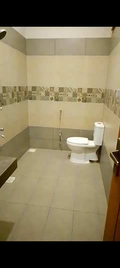 A Great Choice For A 200 Square Yards Lower Portion Available In Palm Enclave