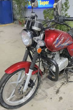 SUZUKI GS 150 2022.