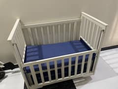 Kids Wooden Cout / baby bed