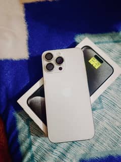iPhone 15 pro max jv 10/10 condition no single scratch