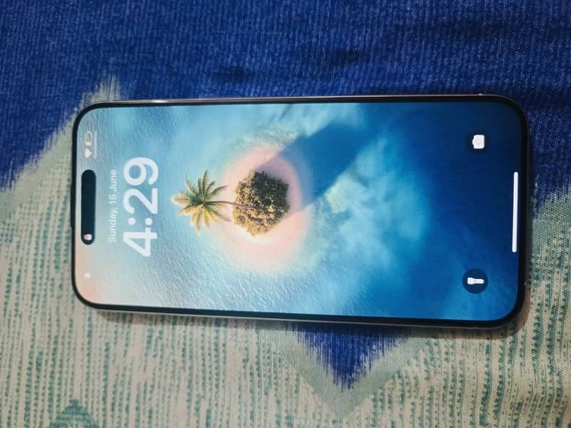 iPhone 15 pro max jv 10/10 condition no single scratch 3