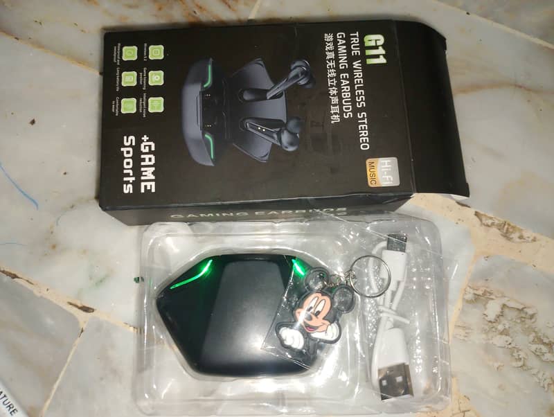 condition full okh.  Bluetooth connect . only 10 days using. 2