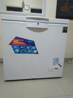 ALMOST NEW DEEP FREEZER