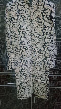 Men Embroided Sherwani with Khussa