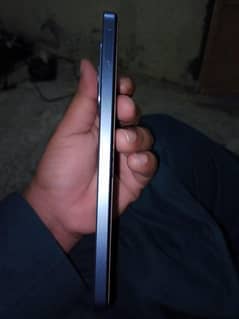10 months warranty Its box and charger are also present