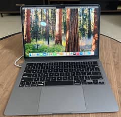 MacBook Air M2 (2022) - 8GB RAM, 256GB SSD - Hardly Used, Like New!
