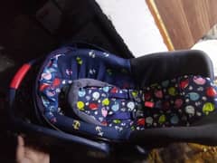 baby carrier for sale in v good condition