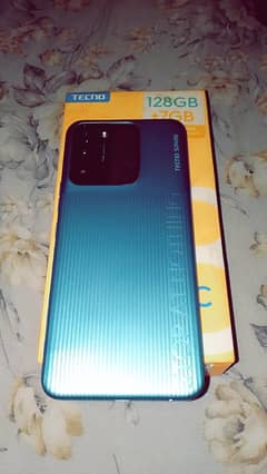 TECNO SPARK 8C