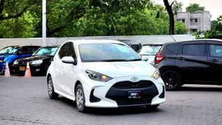 Toyota Yaris Hatchback 1000cc new Vitz better than 660cc Japanese