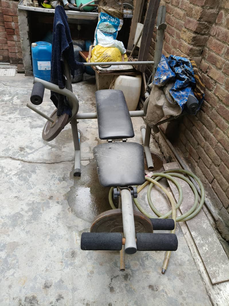 only table Price 4 in 1 table good condition no any work jutt buye 0