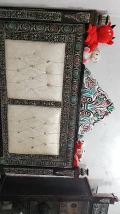 selling bed