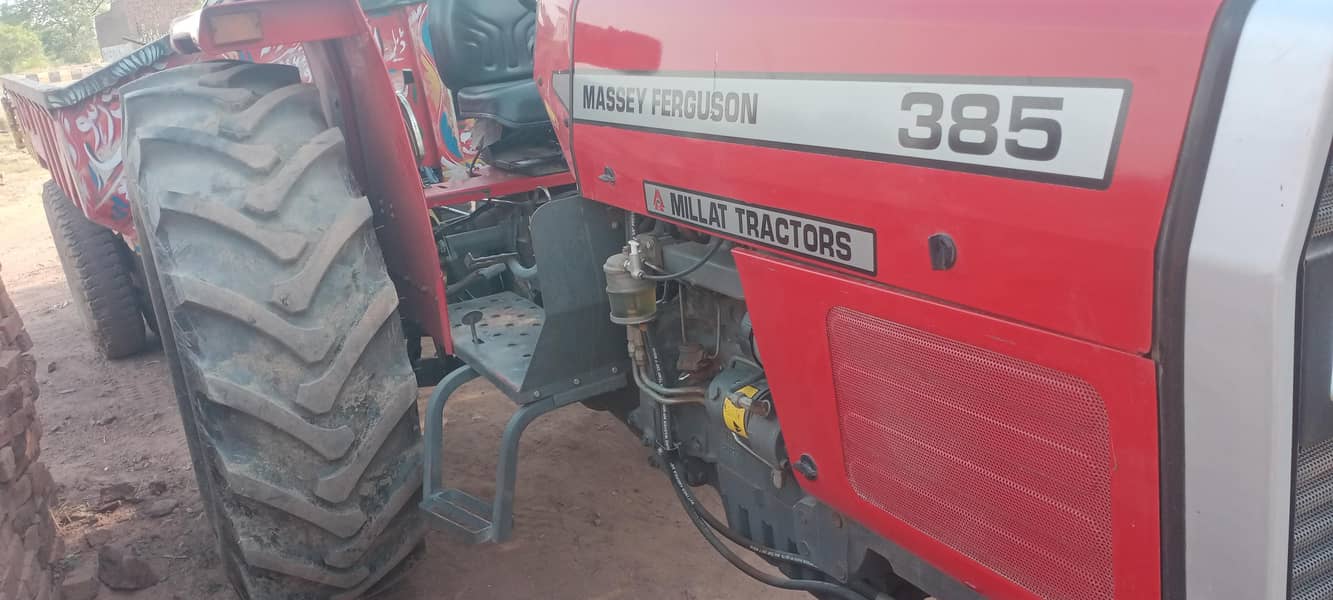 Massey Ferguson 385 0