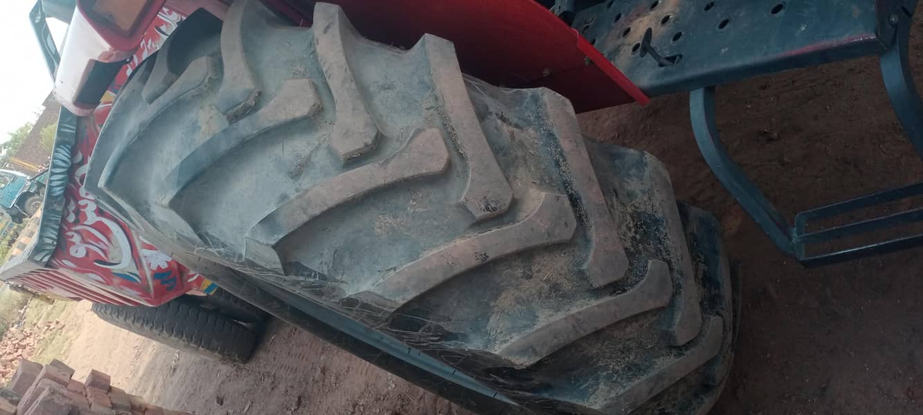 Massey Ferguson 385 5