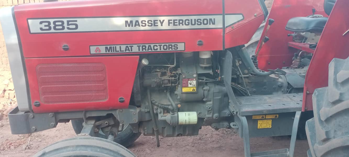 Massey Ferguson 385 9