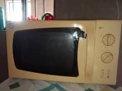microwave oven